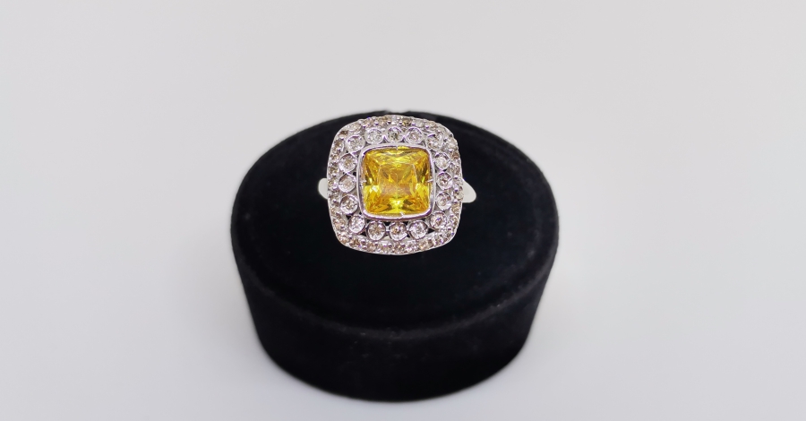 SİTRİN VE PIRLANTA TAŞLI AVRUPA BAGET MODELİ YÜZÜK