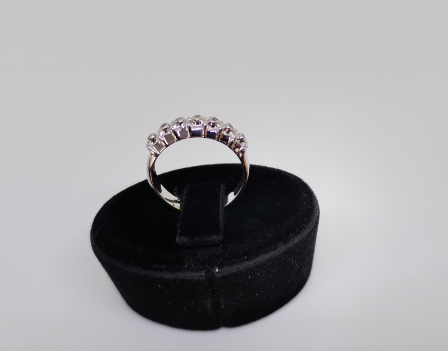 DIŞ BÜKEY YEDİ TAŞ MODEL PIRLANTA TAŞLI YÜZÜK