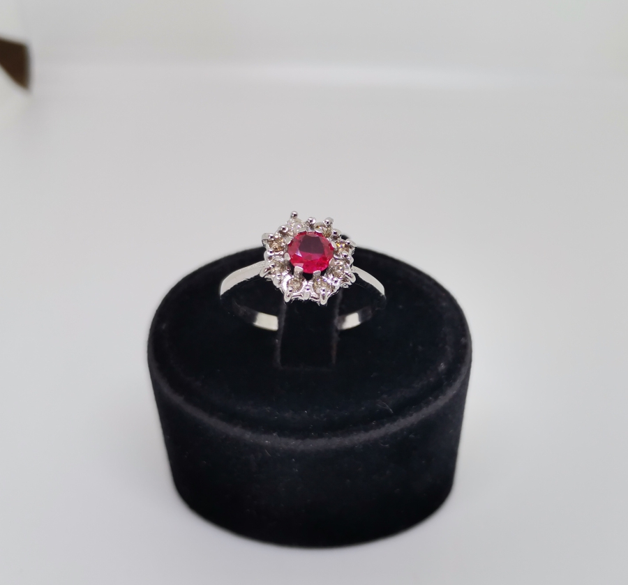 GARNET VE PIRLANTA TAŞLI YILDIZ MODEL YÜZÜK