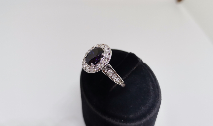 AMETİS VE PIRLANTA TAŞLI OVAL YÜZÜK