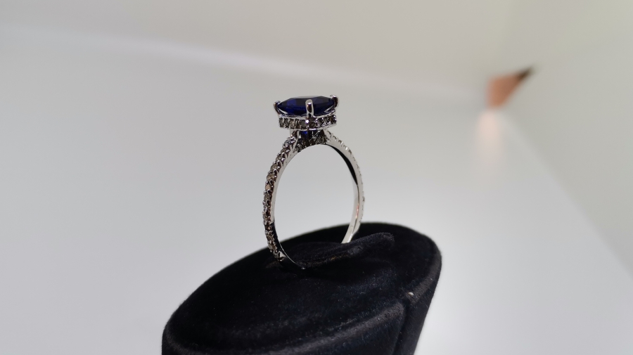 PIRLANTA VE SAFİR TAŞLI BAGET YÜZÜK