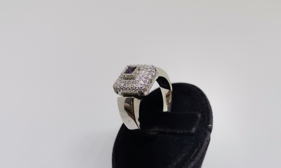 AMETİST VE PIRLANTA TAŞLI DÖRTGEN MODEL YÜZÜK