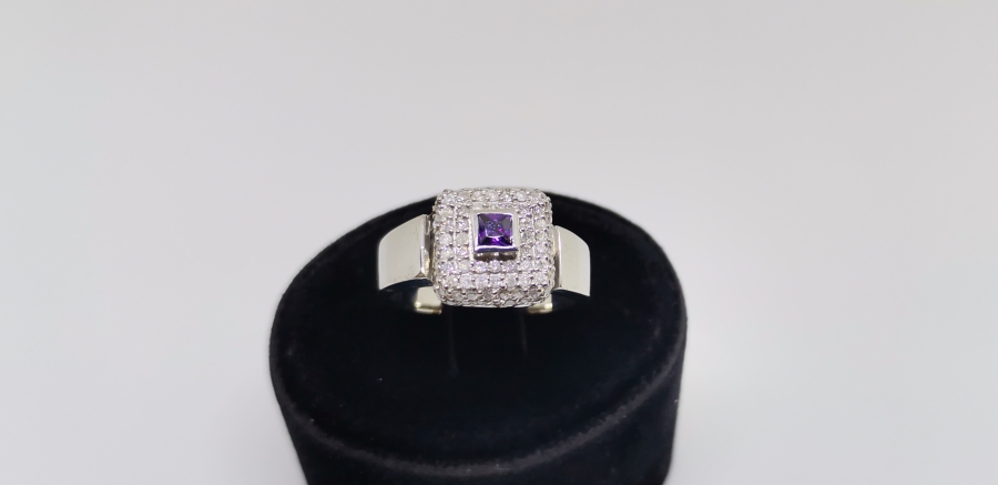 AMETİST VE PIRLANTA TAŞLI DÖRTGEN MODEL YÜZÜK