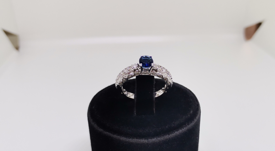 PIRLANTA VE SAFİR TAŞLI YARIM TAMTUR MODEL YÜZÜK