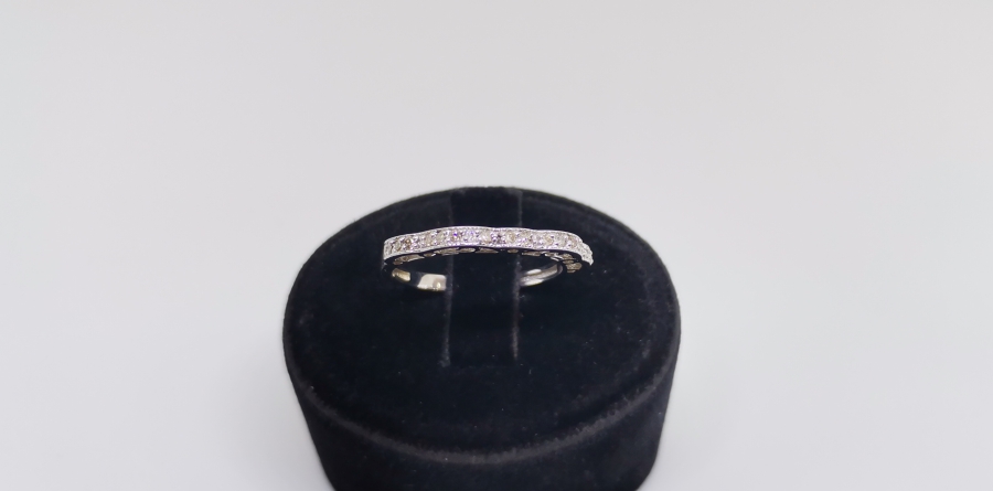 YARIM TAMTUR ALYANS MODEL PIRLANTA TAŞLI YÜZÜK