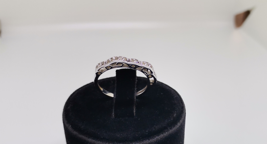 YARIM TAMTUR ALYANS MODEL PIRLANTA TAŞLI YÜZÜK