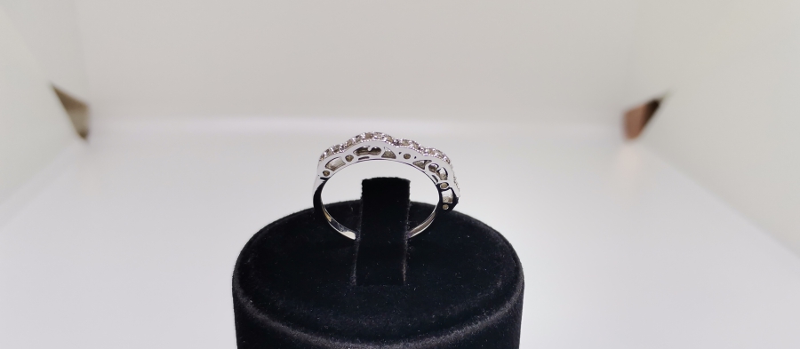 YARIM TAMTUR ALYANS MODEL PIRLANTA TAŞLI YÜZÜK