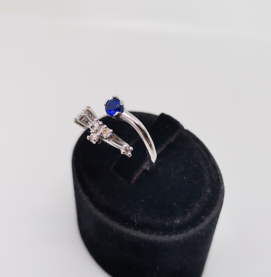 ŞIMARIK MODEL SAFİR VE PIRLANTA TAŞLI YÜZÜK