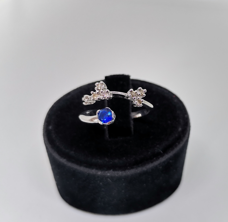 ŞIMARIK MODEL SAFİR VE PIRLANTA TAŞLI YÜZÜK