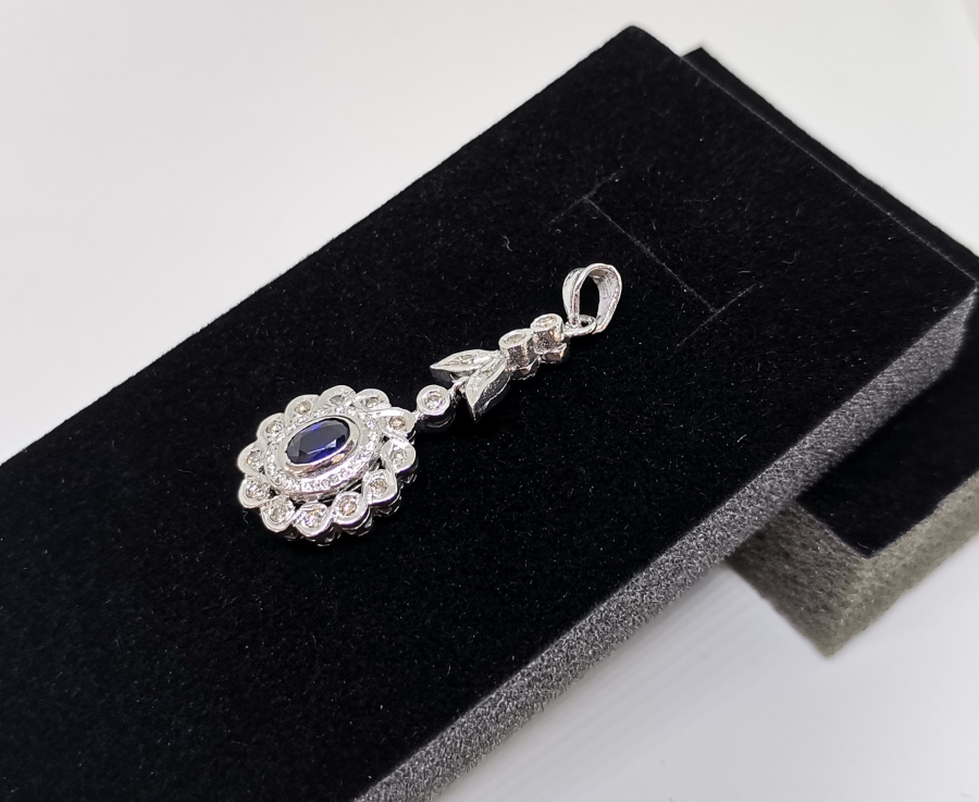 SAFİR VE PIRLANTA TAŞLI SARKAÇLI KOLYE UCU