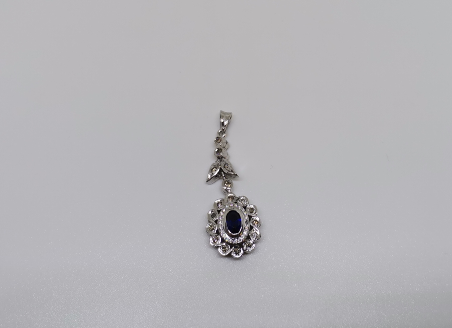 SAFİR VE PIRLANTA TAŞLI SARKAÇLI KOLYE UCU