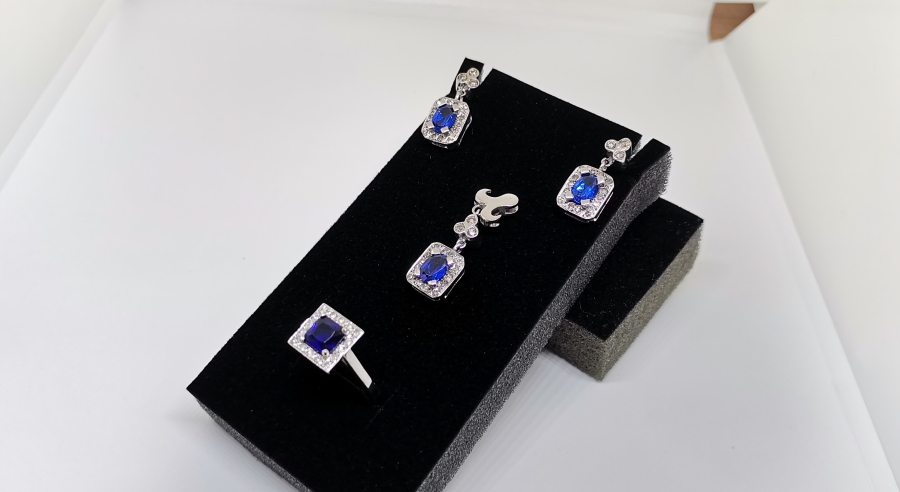 PIRLANTA VE SAFİR TAŞLI TAM TAKIM SET