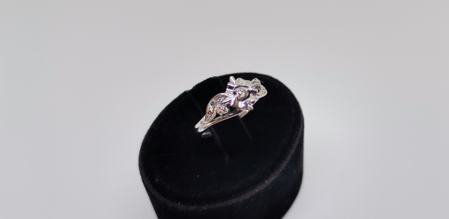 KAR TANESİ MODEL PIRLANTA YÜZÜK