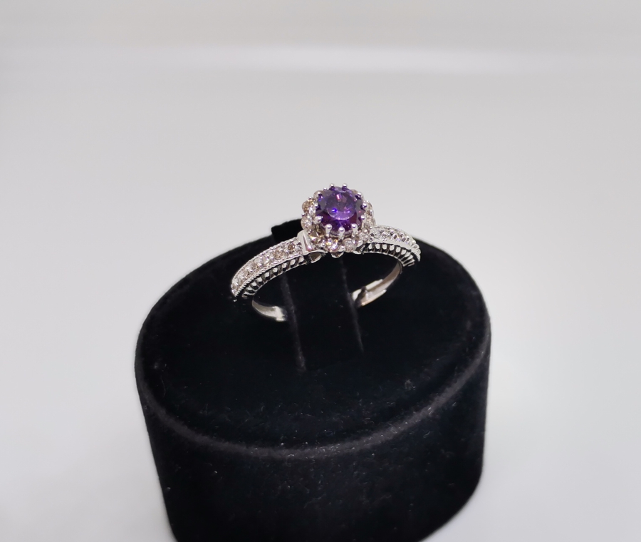 AMETİST VE PIRLANTA TAŞLI TEKTAŞ MODEL YÜZÜK