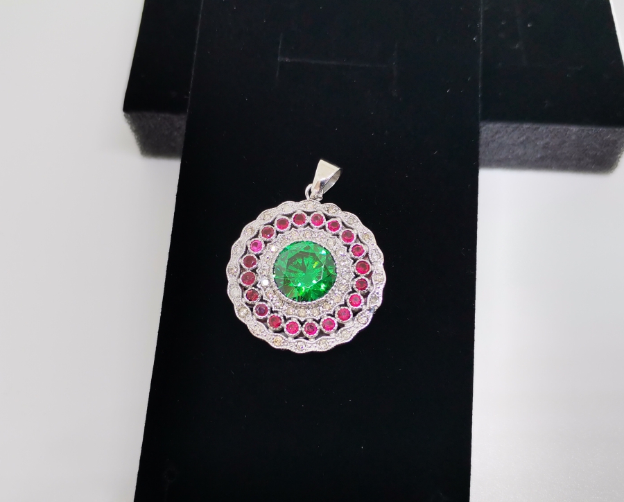 ZÜMRÜT YAKUT VE PIRLANTA TAŞLI KOLYE UCU