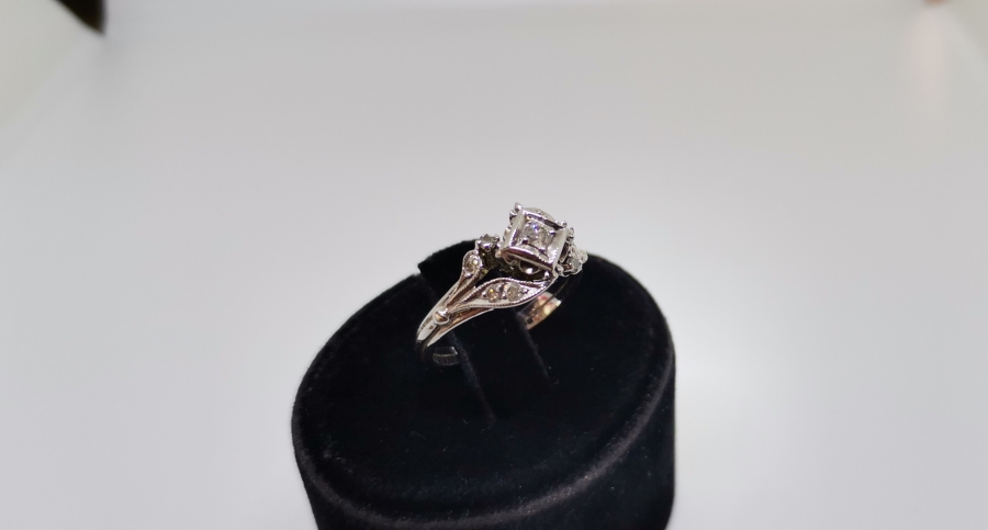 PIRLANTA TAŞLI KAR MODEL YÜZÜK