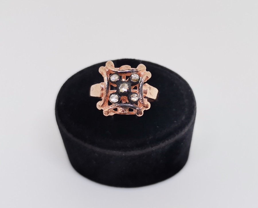 KARE MODEL ELMAS TAŞLI YÜZÜK