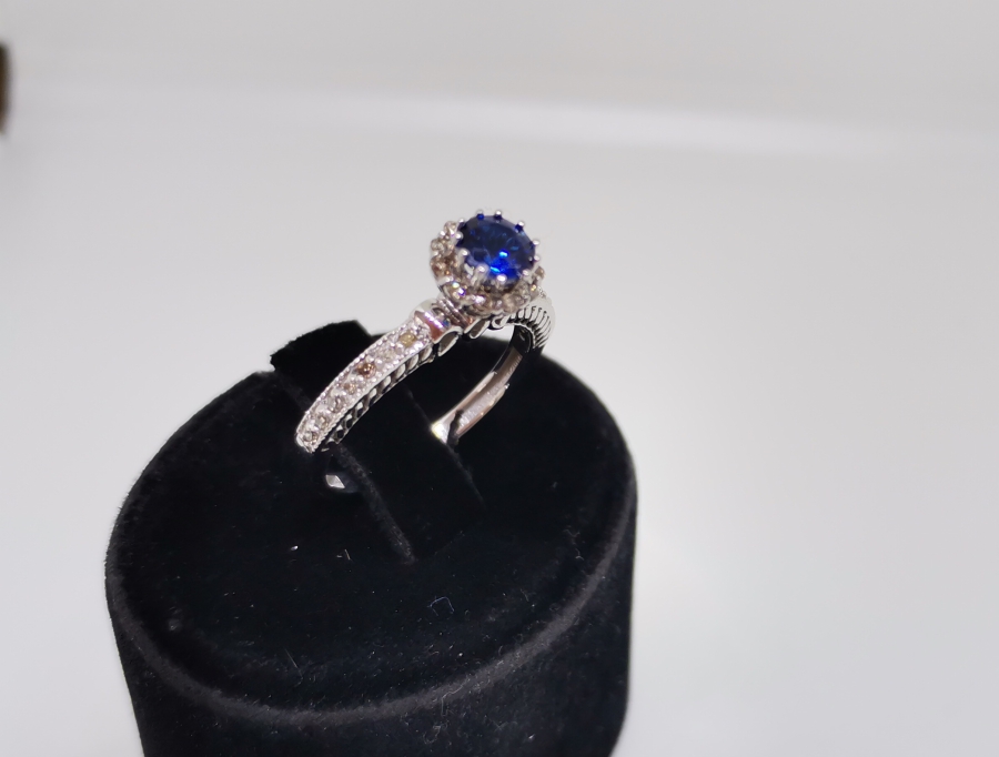 SAFİR VE PIRLANTA TAŞLI TEKTAŞ MODEL YÜZÜK