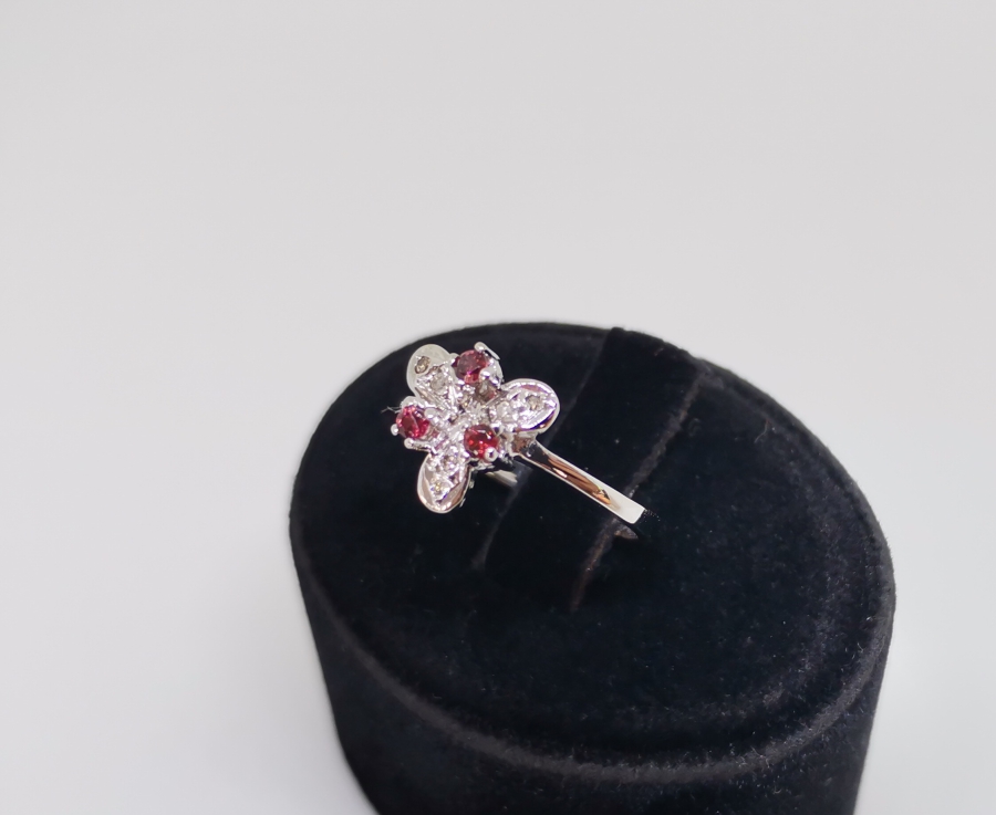 YAKUT VE PIRLANTA TAŞLI KELEBEK MODEL YÜZÜK