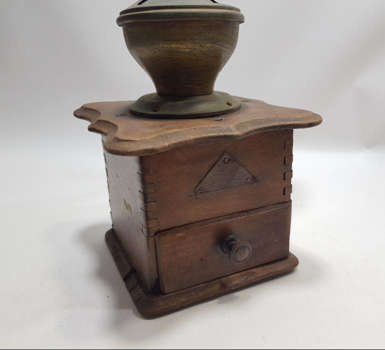 OSMANLI DÖNEMİ AHŞAP KAHVE DEĞİRMENİ