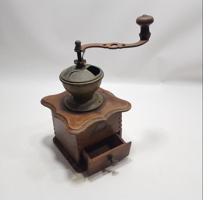 OSMANLI DÖNEMİ AHŞAP KAHVE DEĞİRMENİ