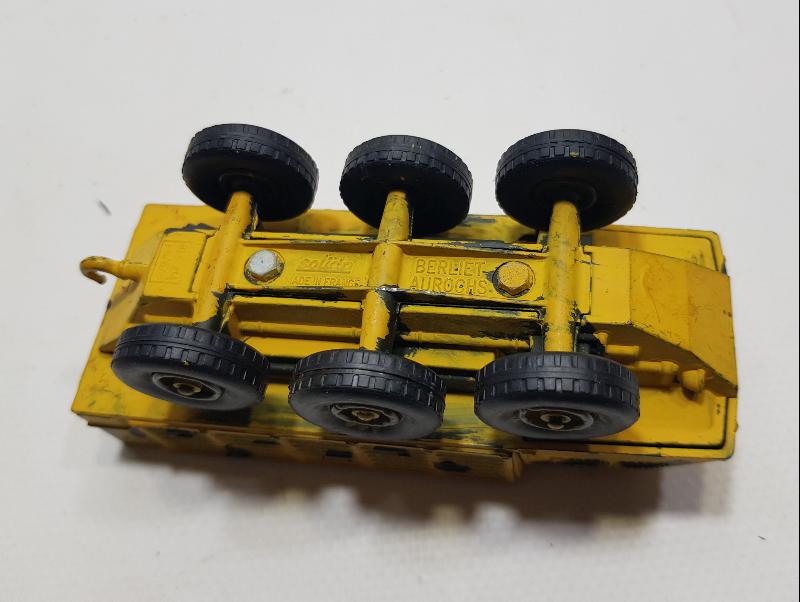 ANTİKA SOLİDO MARKA ASKERİ OYUNCAK KAMYON