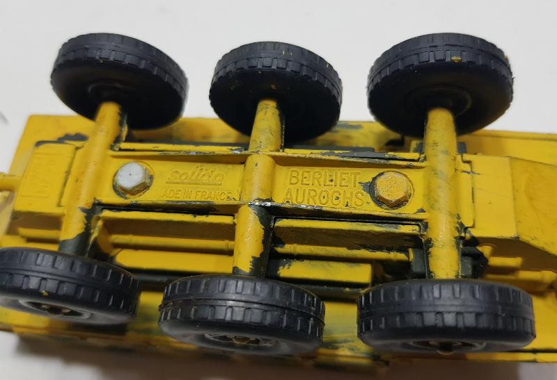 ANTİKA SOLİDO MARKA ASKERİ OYUNCAK KAMYON