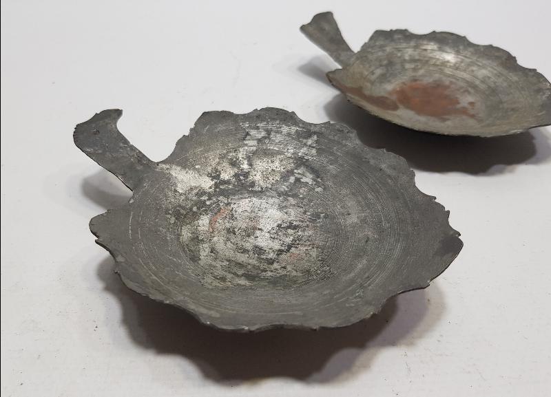 OSMANLI DÖNEMİ BAKIRDAN MAMUL KUŞ FORMLU BİR ÇİFT ÇEREZLİK