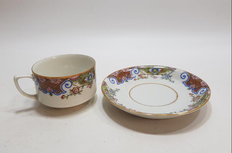 OSMANLICA MOSKOF DAMGALI PORSELEN ÇAY FİNCANI