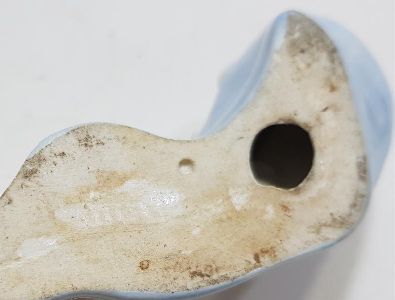 ANTİKA MERSİN BALIĞI FORMLU PORSELEN BİBLO