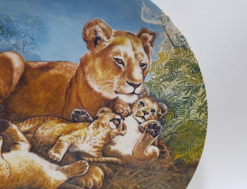 ASLAN GÖRSELLİ PORSELEN TABAK