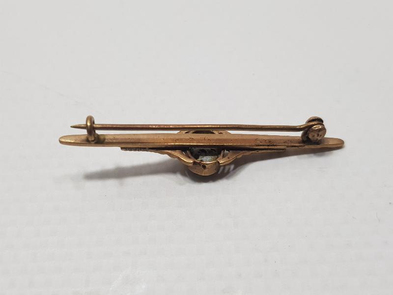 1900LERDEN DOĞAL TAŞLI ALTIN KAPLAMA BROŞ