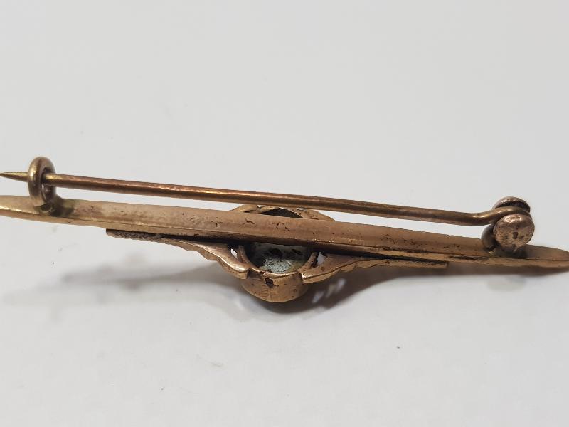 1900LERDEN DOĞAL TAŞLI ALTIN KAPLAMA BROŞ