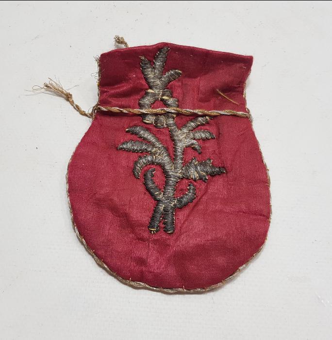 OSMANLI DÖNEMİ GÜMÜŞ SIRMA İŞLEMELİ İPEK KESE