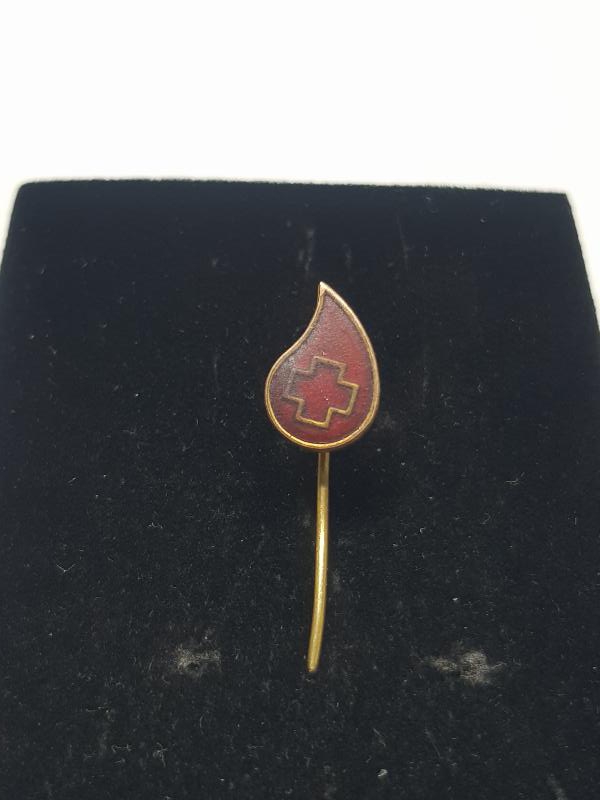 ANTİKA MİNELİ KIZIL HAÇ ROZETİ