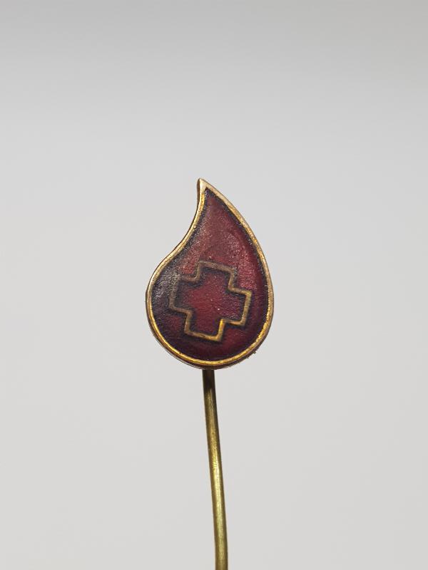 ANTİKA MİNELİ KIZIL HAÇ ROZETİ