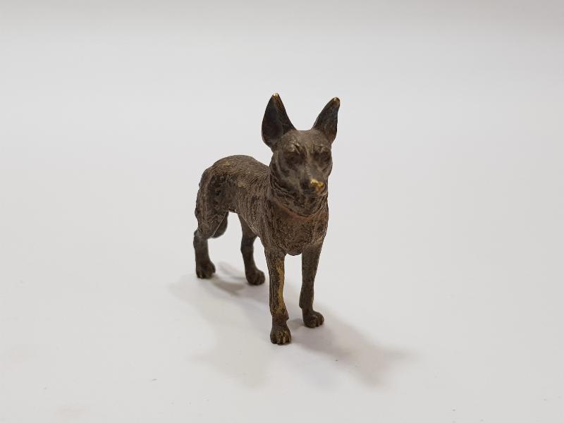 SANATÇI İŞİ ANTİKA KÖPEK BİBLOSU