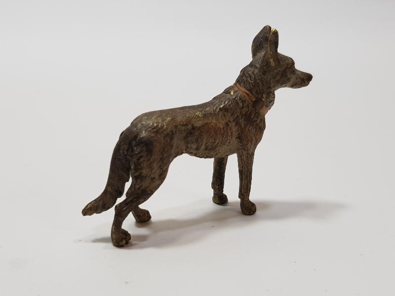 SANATÇI İŞİ ANTİKA KÖPEK BİBLOSU