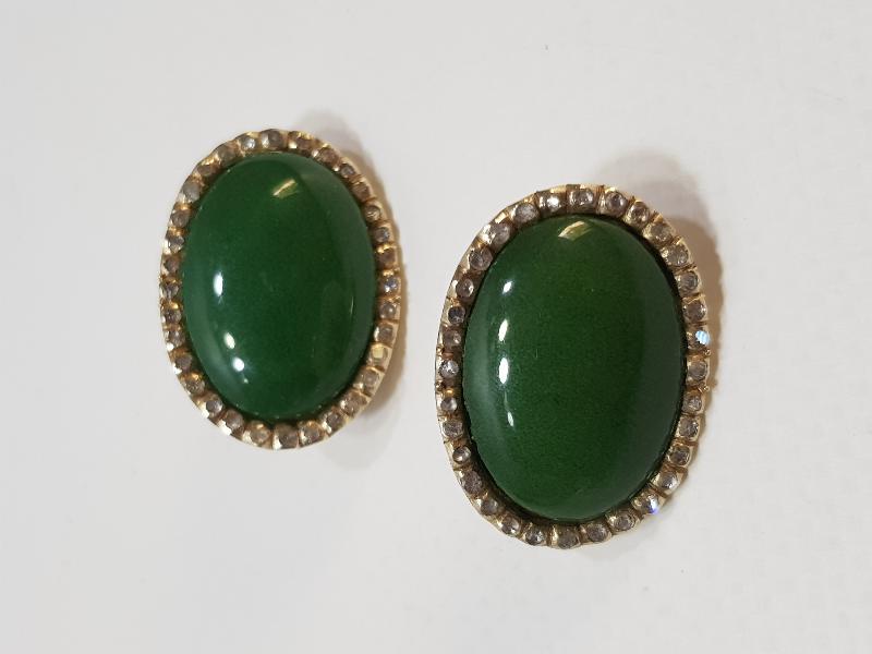 YEŞİM VE ELMAS TAŞLARLA SÜSLÜ KÜPE