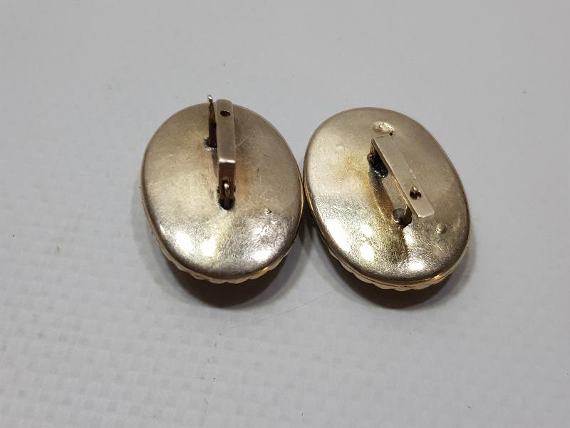 YEŞİM VE ELMAS TAŞLARLA SÜSLÜ KÜPE