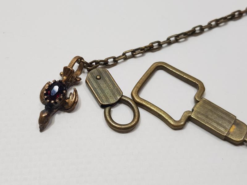 ANTİKA LAL TAŞLI KUŞ APLİKLİ SAAT KÖSTEĞİ