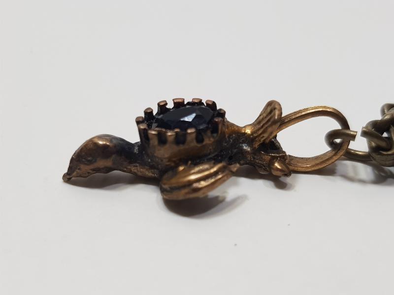 ANTİKA LAL TAŞLI KUŞ APLİKLİ SAAT KÖSTEĞİ