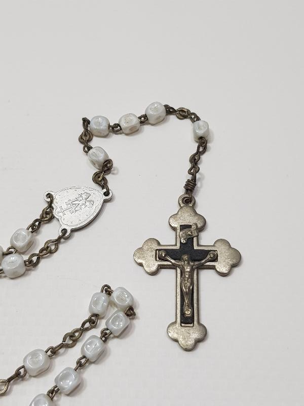 ANTİKA SEDEF PAPAZ TESPİHİ