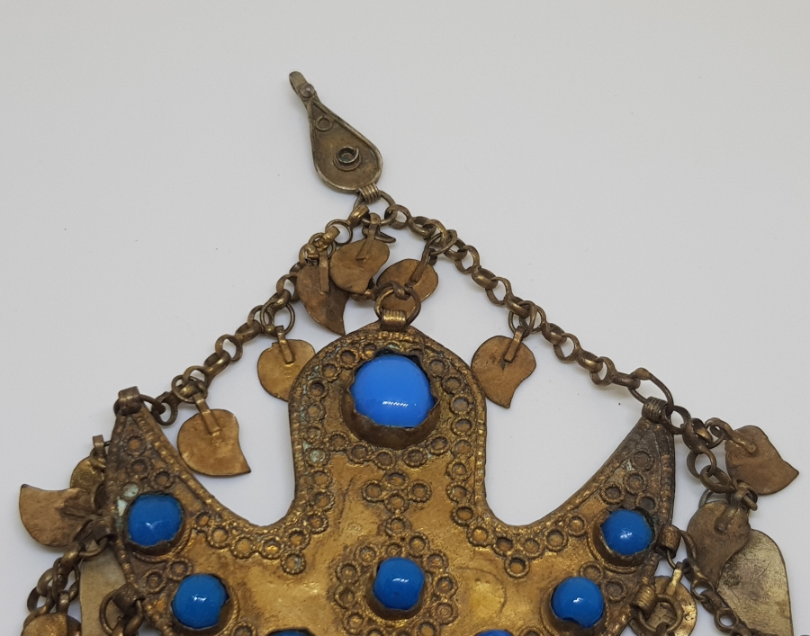 OSMANLI DÖNEMİ GÜHERZE İŞÇİLİKLİ VE ALTIN VERMEYLİ NADİR FORMDA EKSİKSİZ FES SÜSÜ