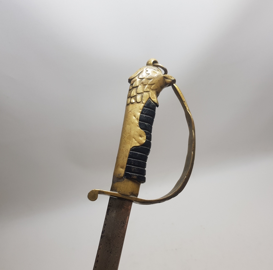 CUMHURİYET BAŞLARI BOYNUZ SAPLI VE KARTAL FİGÜRLÜ HAVACI SUBAY KILICI