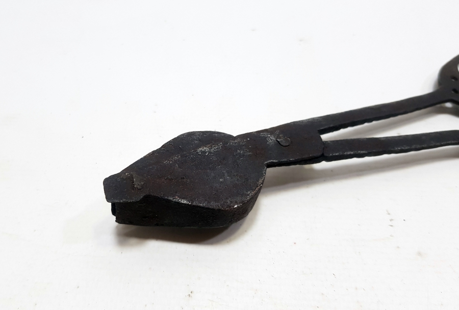 1800 BAŞLARI OSMANLI DÖNEMİ NADİR FORMDA EL YAPIMI MUM SÖNDÜRME MAKASI