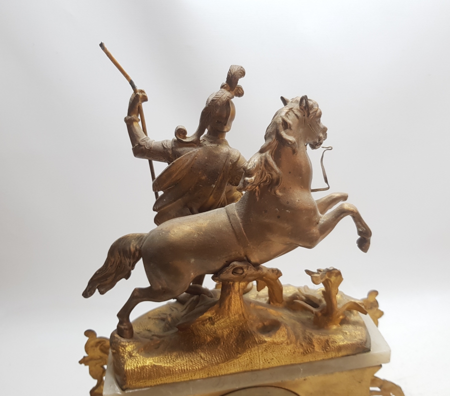 1850LERDEN BAŞLARI BÜYÜK BOY ŞÖMİNE SAATİ