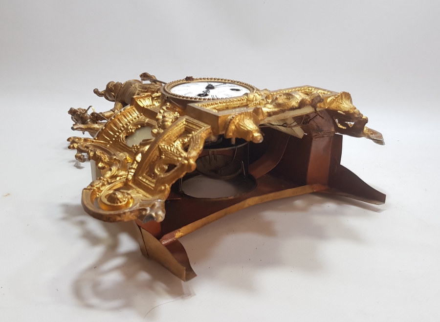 1850LERDEN BAŞLARI BÜYÜK BOY ŞÖMİNE SAATİ