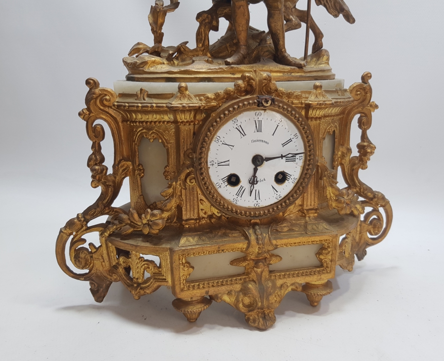 1850LERDEN BAŞLARI BÜYÜK BOY ŞÖMİNE SAATİ