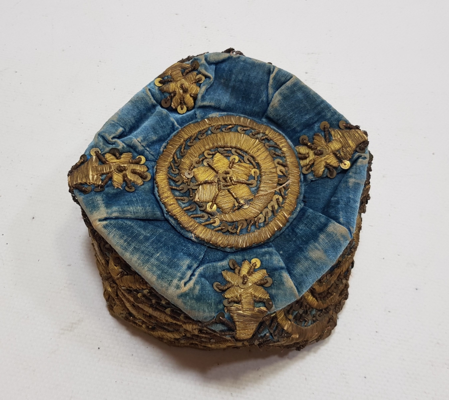 ÜZERİ OSMANLICA YAZILI VE AY YILDIZLI OSMANLI DÖNEMİ BOSNA İŞİ ÇOK NADİR GELİN FESİ